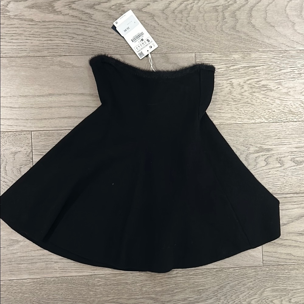 Chic Black Skirt